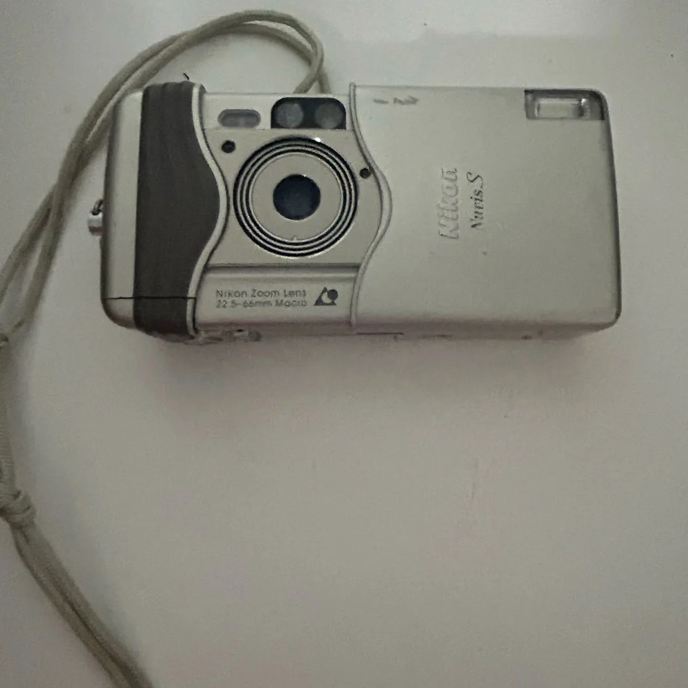 Nikon Compact Point-and-Shoot Camera in Silver not tested